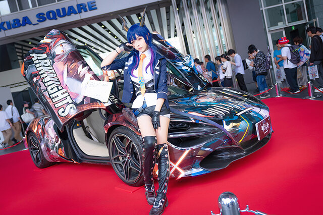 名だたる中国公式コスプレイヤーから痛車展示まで！アークナイツ、Epic Seven、ネコぱらいてん！の本気度を見よ【写真57枚】