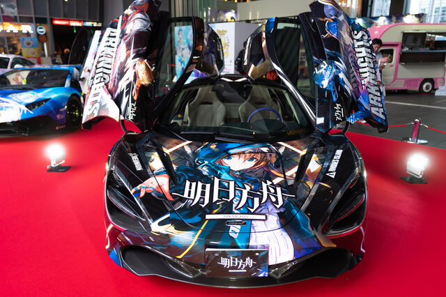 名だたる中国公式コスプレイヤーから痛車展示まで！アークナイツ、Epic Seven、ネコぱらいてん！の本気度を見よ【写真57枚】