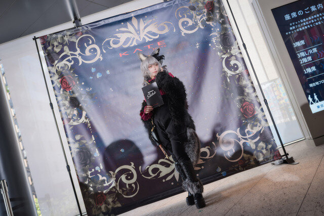 宇垣美里、銀髪人狼コスで魅了！ 人気レイヤーゆう＆シスルと語る、メイクのポイントは？【写真35枚】