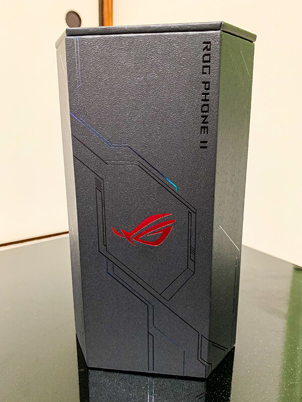 世界最高峰のゲーミングフォン「ROG Phone II」日本発売決定！“変態過ぎる”高性能ぶりに酔いしれよう