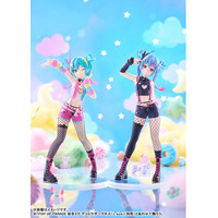 初音ミク「デコミク(ライトネス)」「デコミク(ダークネス)」のフィギュアがPOP UP PARADEのLサイズで登場。あみあみにて、それぞれ予約受付中。